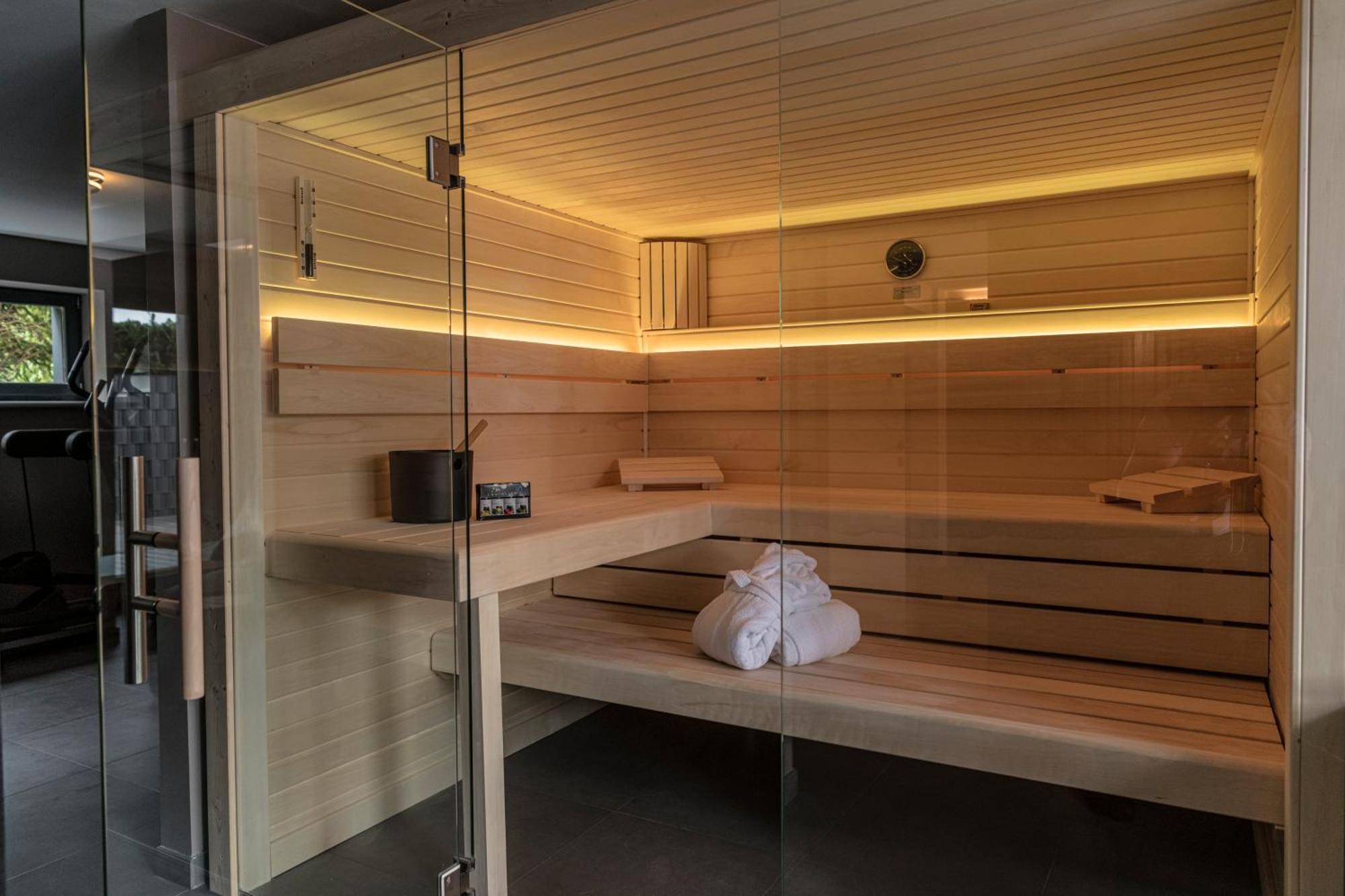 Wellness House Oase Spa Mit Whirlpool تيميندورفير ستراند المظهر الخارجي الصورة